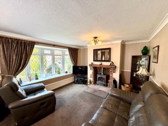 4 bed Detached for sale Image 4