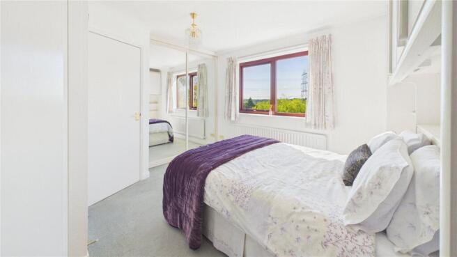 4 bed Detached for sale Image 8