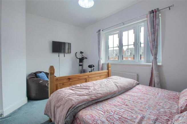 4 bed Detached for sale Image 8