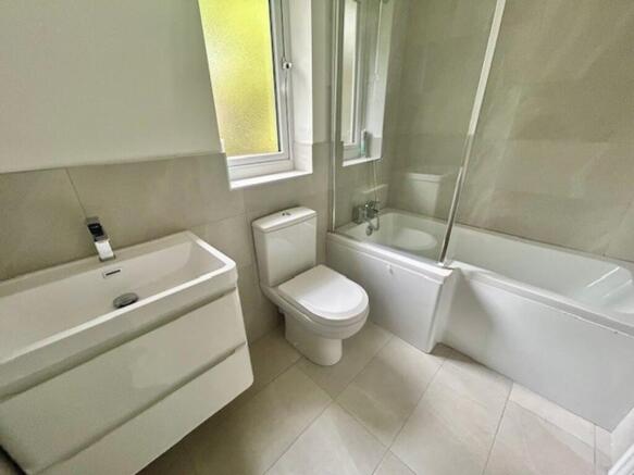 Kenworthy Lane, Northenden, M22 photo 4