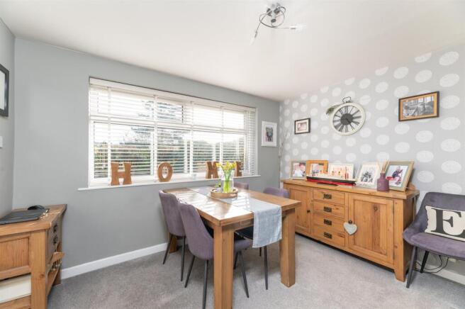 3 bed Semi-Detached for sale Image 10