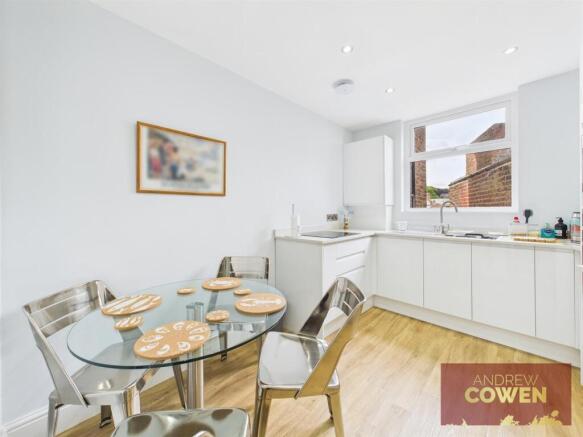 1 bed Apartment for sale Image 6