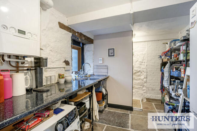 3 bed Terraced for sale Image 9