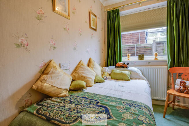 5 bed Detached Bungalow for sale Image 12