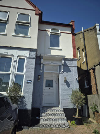 2 bed flat to rent Sunny Gardens, Hendon NW4