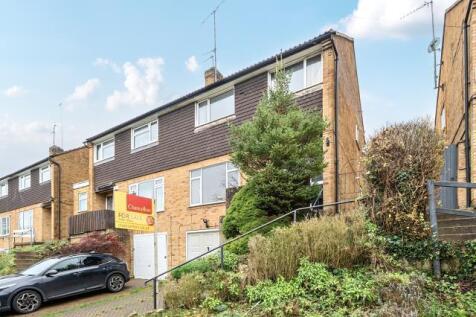 Carisbrooke Avenue, High Wycombe