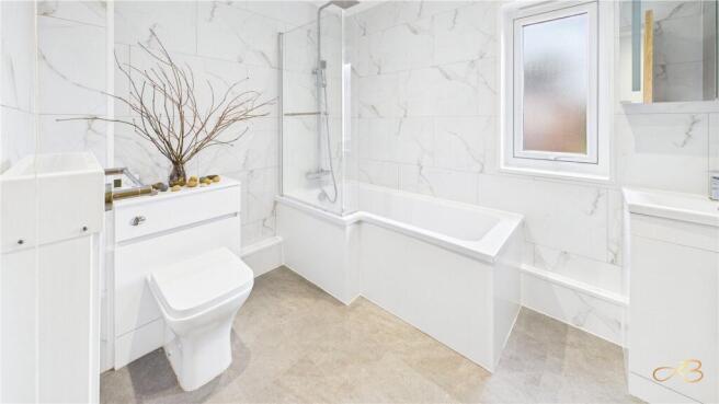 2 bed Apartment to rent Image 9