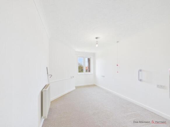 1 bed Sheltered Housing for sale Image 8