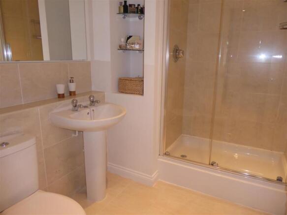 EN-SUITE/WC