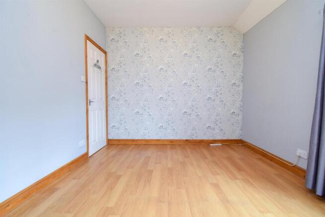 3 bed Terraced to rent Image 10