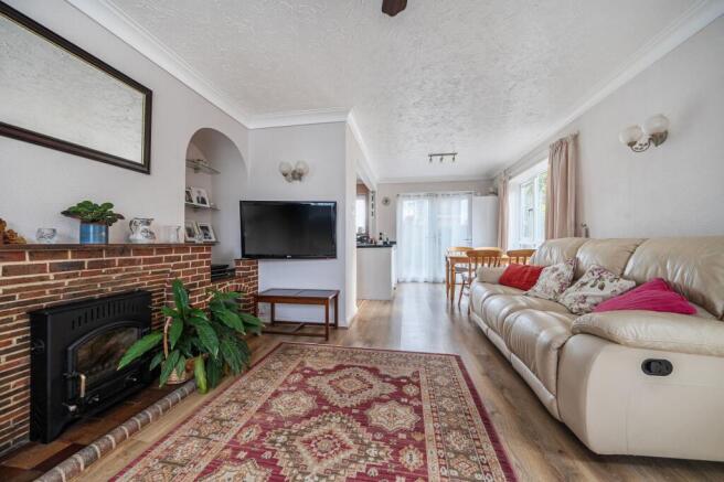 Sitting room/Dining room