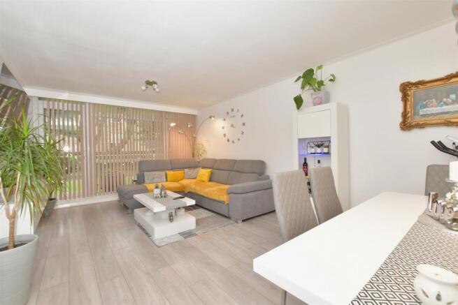 Lounge/Diner
