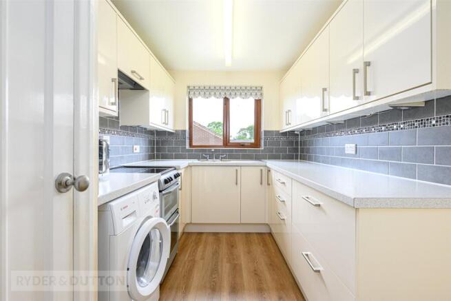 2 bed Bungalow for sale Image 4