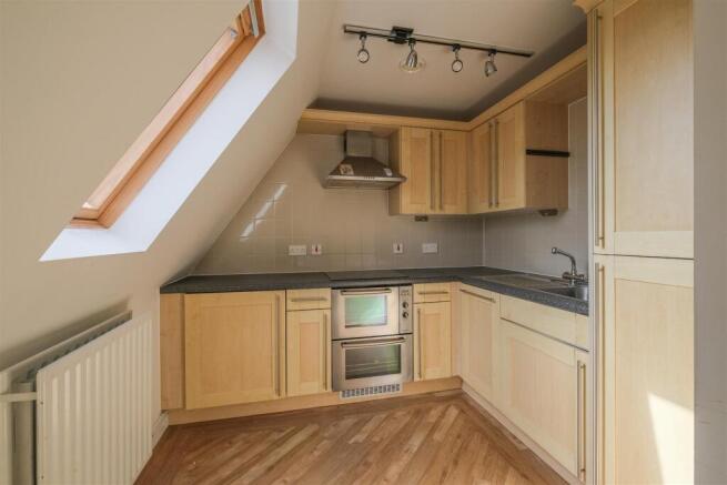 2 bed Penthouse for sale Image 8