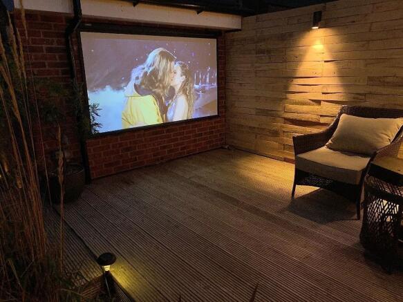 Rear Garden/Snug Area