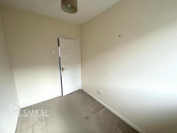 Bedroom 3b.JPG