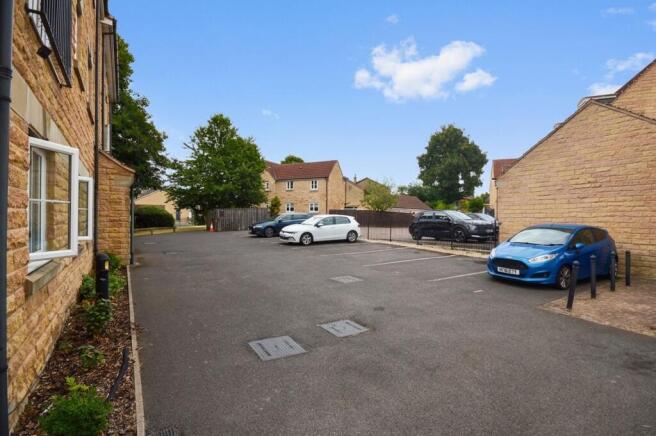 2 bed Flat for sale Image 10