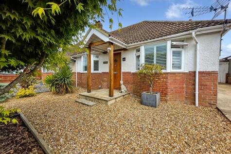 Warren Crescent, East Preston, BN16