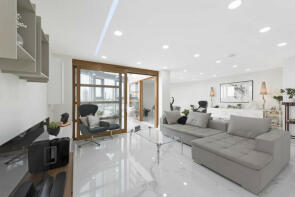 805, 34 Falcon Wharf, Lombard Road, London SW11 3RF