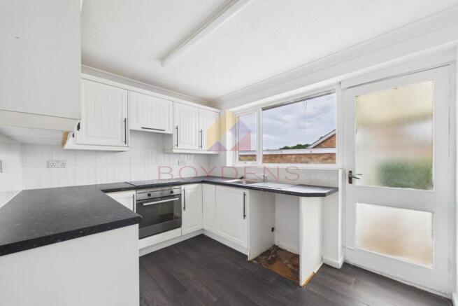 Cedar Close, Walton on the Naze photo 4