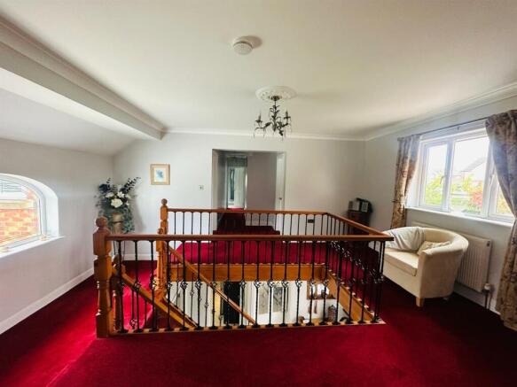Stairs To First Floor Gallery Style Landing