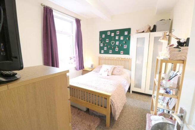 6 bed Terraced to rent Image 9