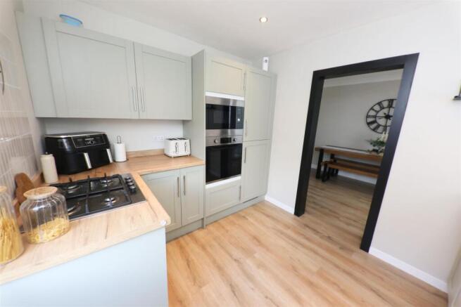 3 bed Semi-Detached for sale Image 5