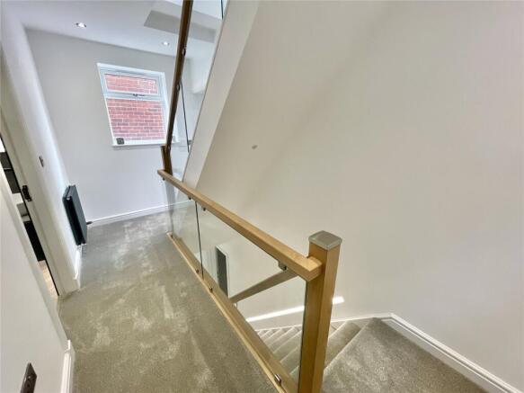 4 bed Detached for sale Image 11