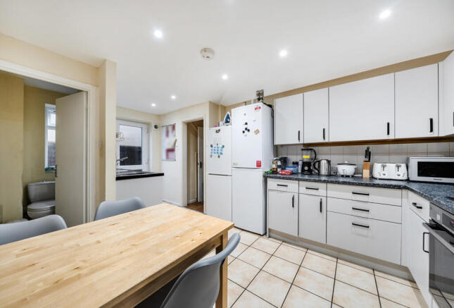 1408379-5-69860b8...