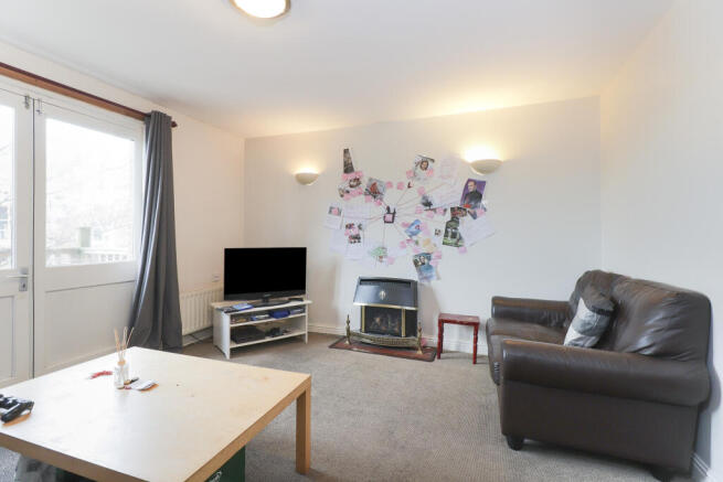 5 bed Detached for sale Image 11