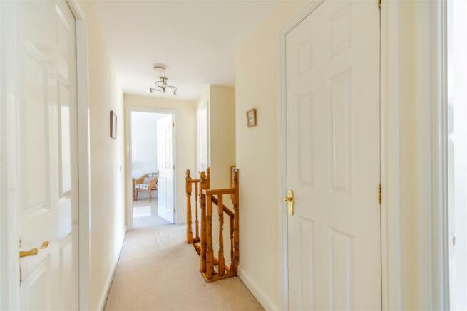8547986-interior25.jpg