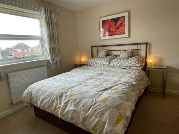 Bedroom..jpg