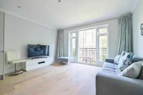 Flat 4, 19, Percy Circus, London WC1X 9EE