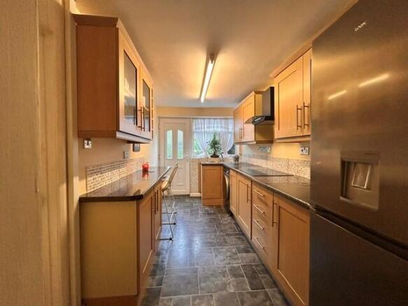 2 bed Terraced to rent Image 4