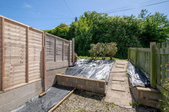 Hendrewen Road, Bangor, Gwynedd, LL57 photo 4