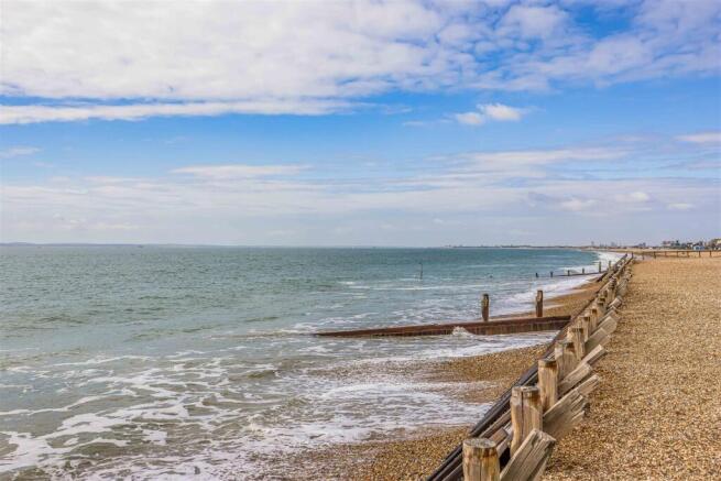 106A Sea Front, Hayling Island-Small-PorticoMarket