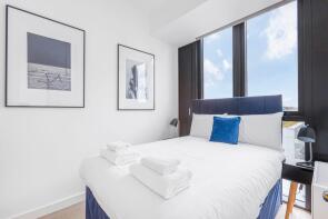 105, 17 Hill House, Highgate Hill, London N19 5NA