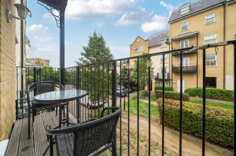 Renwick Drive, Bromley, Kent, BR2