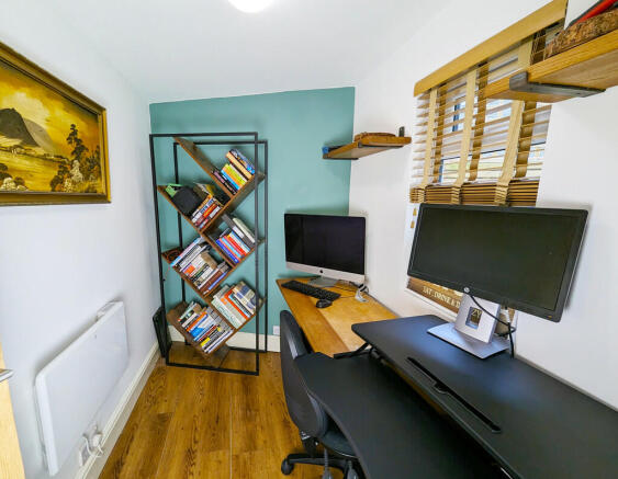 Photo 8