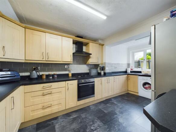 Kitchen: