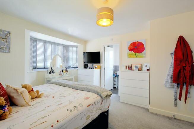 Bedroom 1_3.jpeg