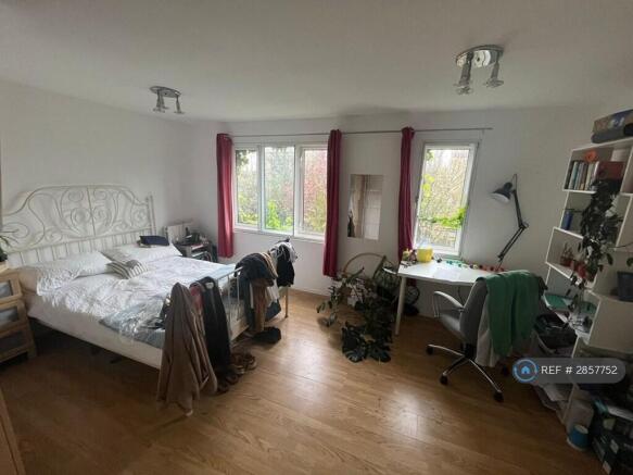 Bedroom 1 (Previous Tenants)