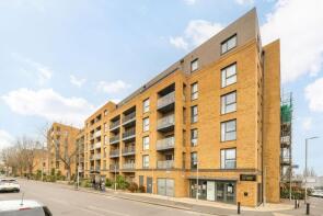 Flat 10, 1 Pitsford House, St Johns Road, New Malden KT3 3FG