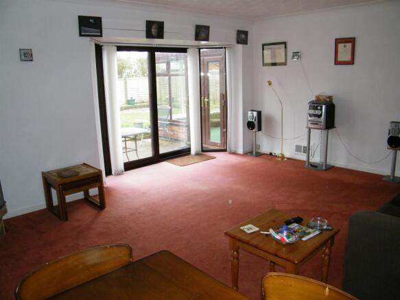 lounge 2