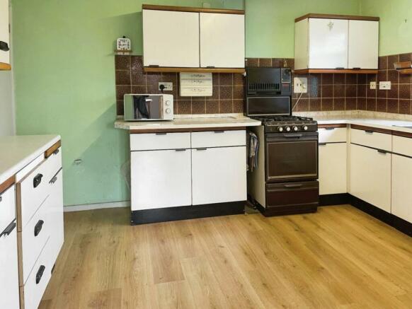 be0c36ab-kitchen 201.jpg