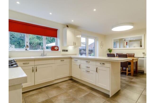 Kitchen/Breakfast