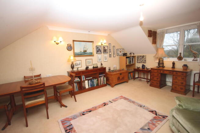 Bedroom / study