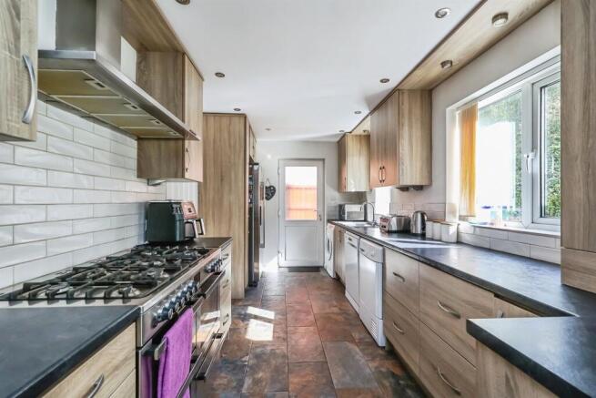 Stainsborough Road, Hucknall, Nottingham photo 4