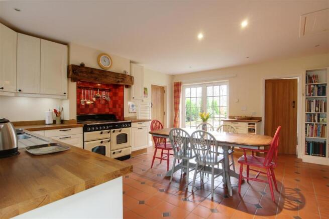 Kitchen/Dining Room