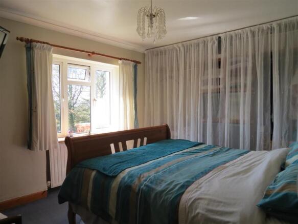 Bedroom: